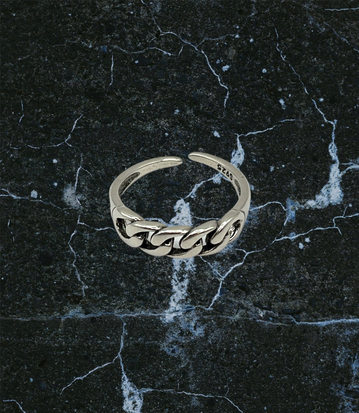 Mini Majesty Ring